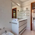 Colombo 76 *